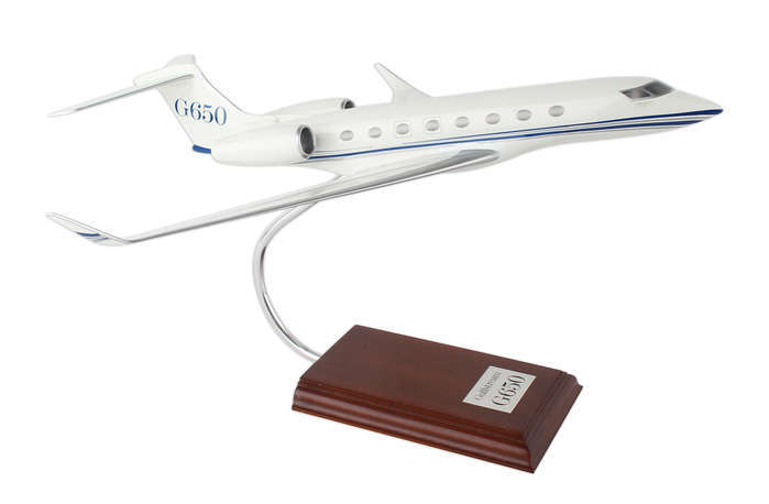 Aviator Approved: Jetset's Top 10 Gifts for Pilots