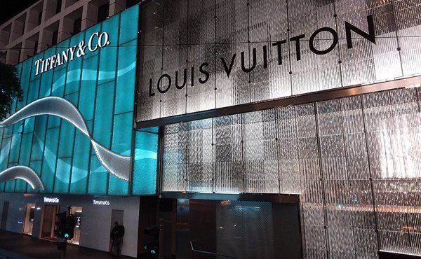 LVMH Finalizes Deal to Buy Tiffany for $16.2 Billion