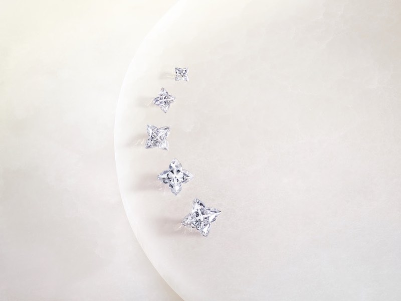 Louis Vuitton 18K Diamond Star Blossom Left Earring